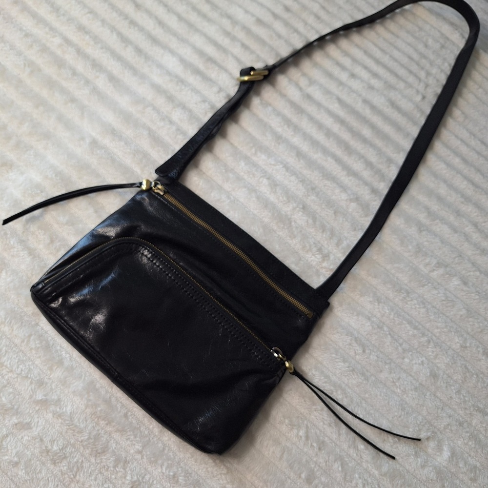 Hobo International Black Leather Crossbody Bag Purse ADJUSTABLE STRAP ZIP POCKET